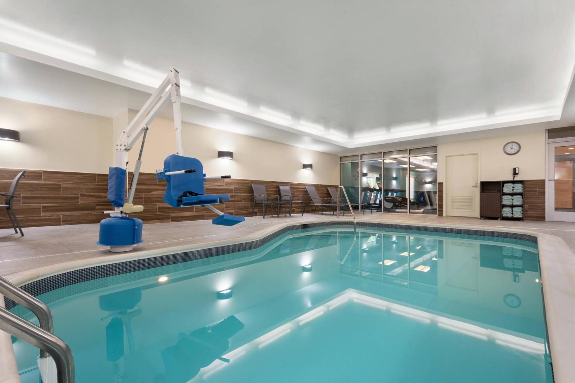 Fairfield Inn & Suites By Marriott Charlottesville Downtown/University Area Экстерьер фото