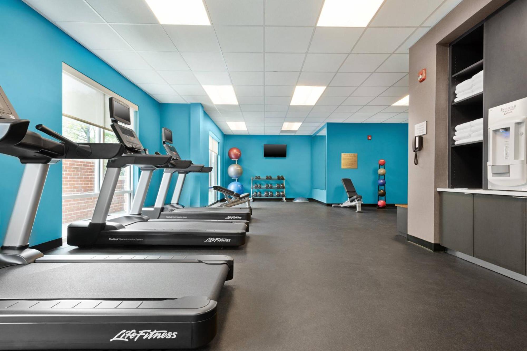 Fairfield Inn & Suites By Marriott Charlottesville Downtown/University Area Экстерьер фото