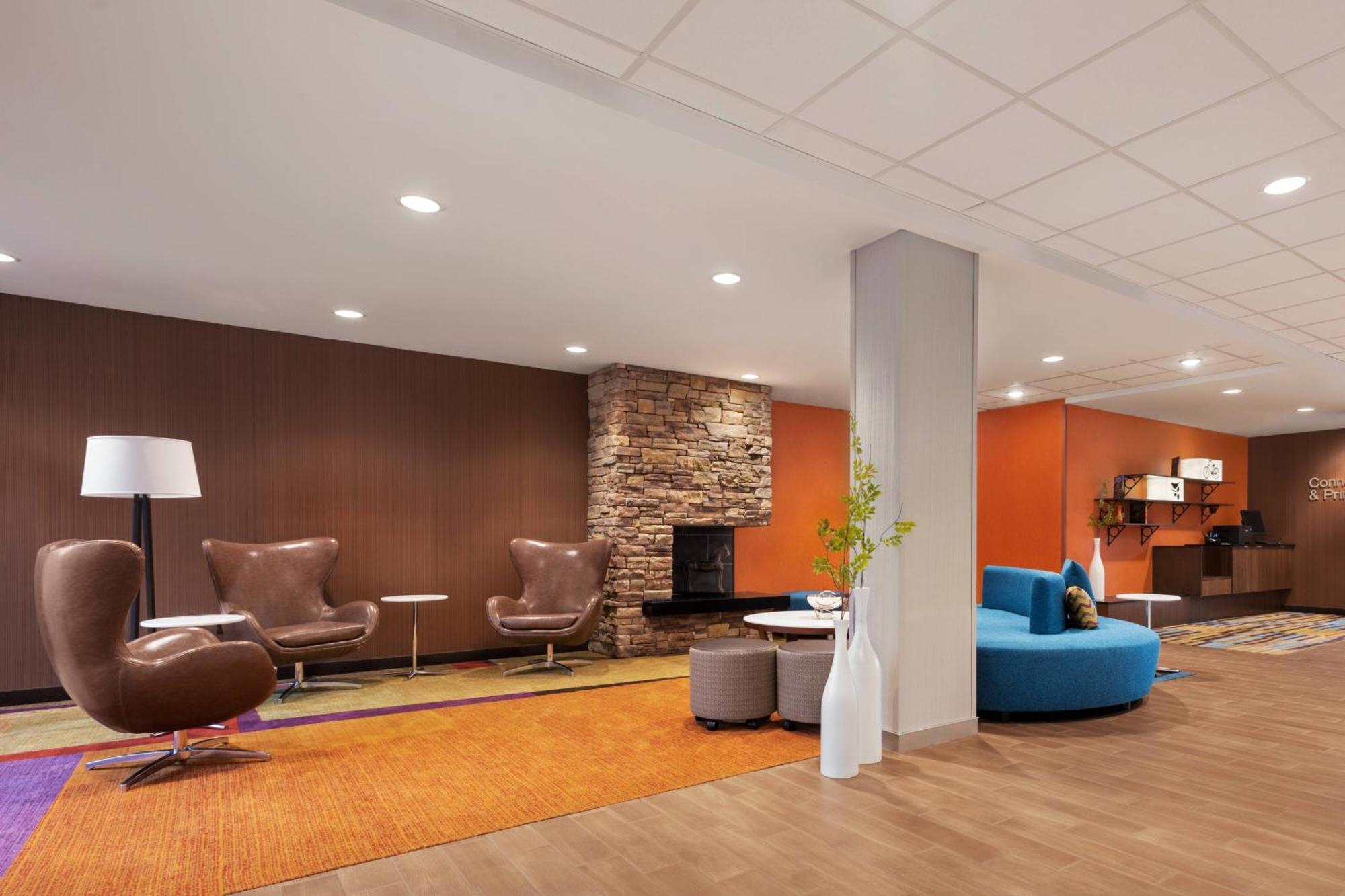 Fairfield Inn & Suites By Marriott Charlottesville Downtown/University Area Экстерьер фото
