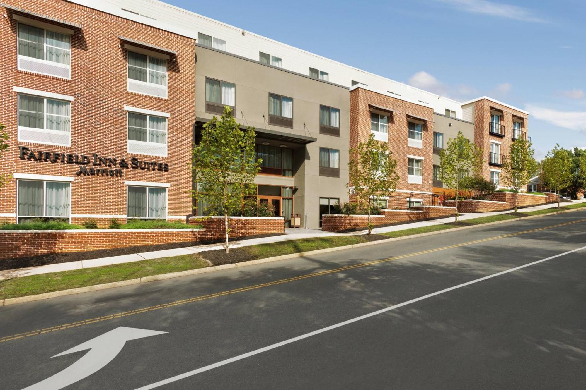 Fairfield Inn & Suites By Marriott Charlottesville Downtown/University Area Экстерьер фото