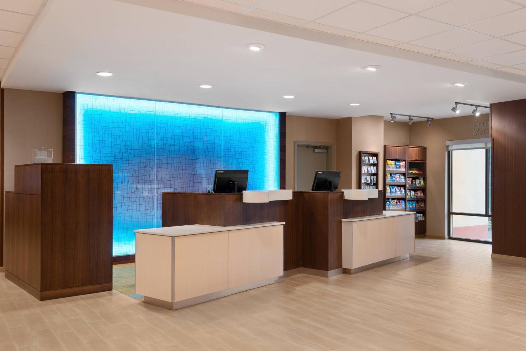 Fairfield Inn & Suites By Marriott Charlottesville Downtown/University Area Экстерьер фото